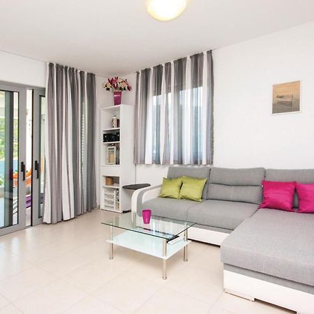 Stunning Apartment In Grebastica With Kitchen Exterior photo