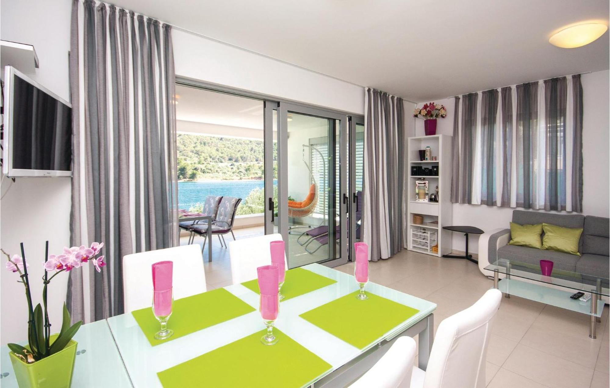 Stunning Apartment In Grebastica With Kitchen Exterior photo