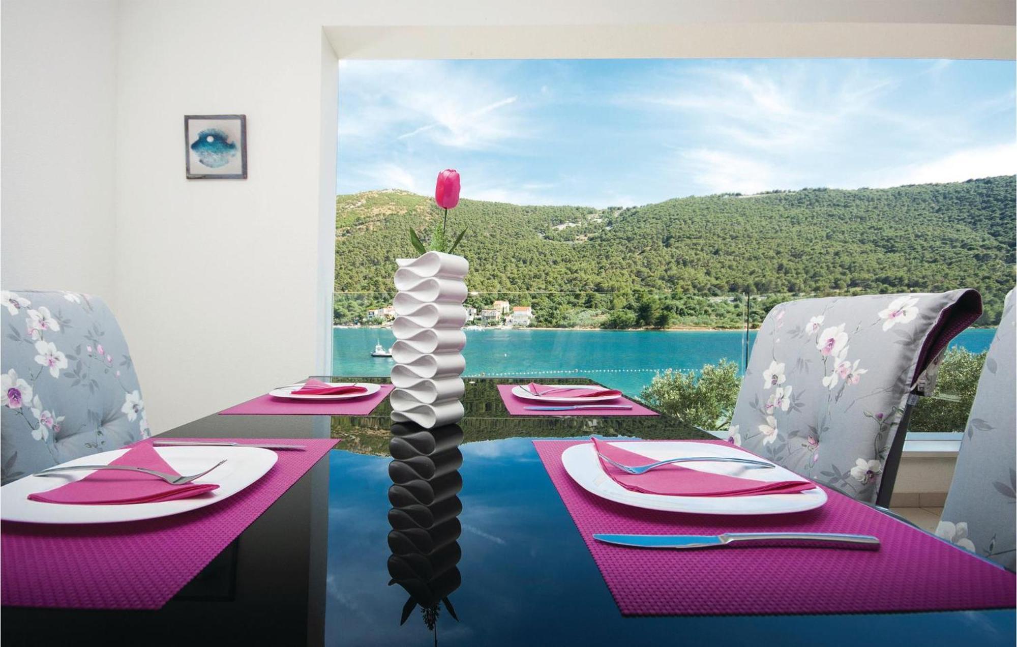 Stunning Apartment In Grebastica With Kitchen Exterior photo