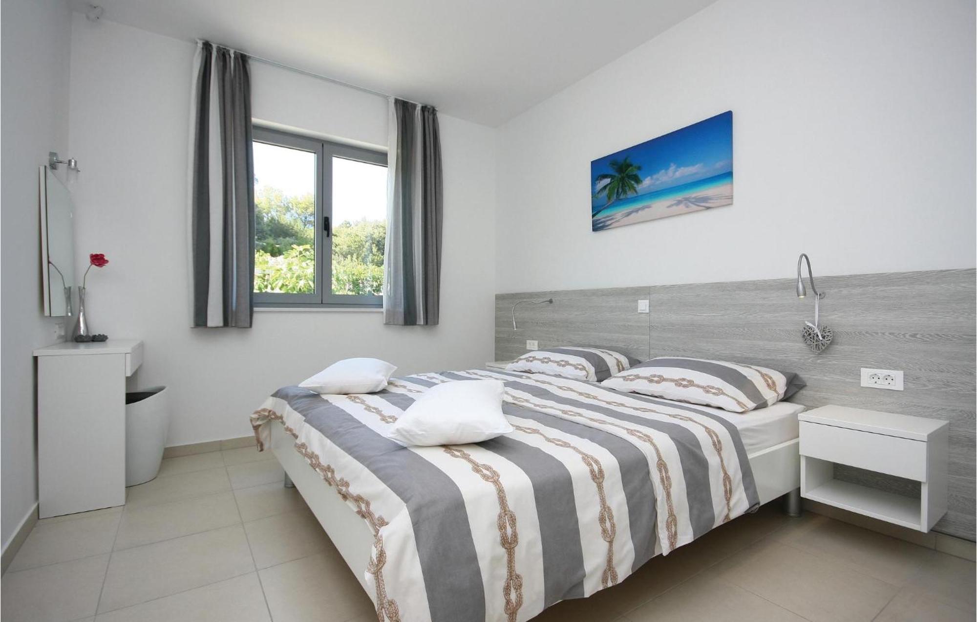 Stunning Apartment In Grebastica With Kitchen Exterior photo