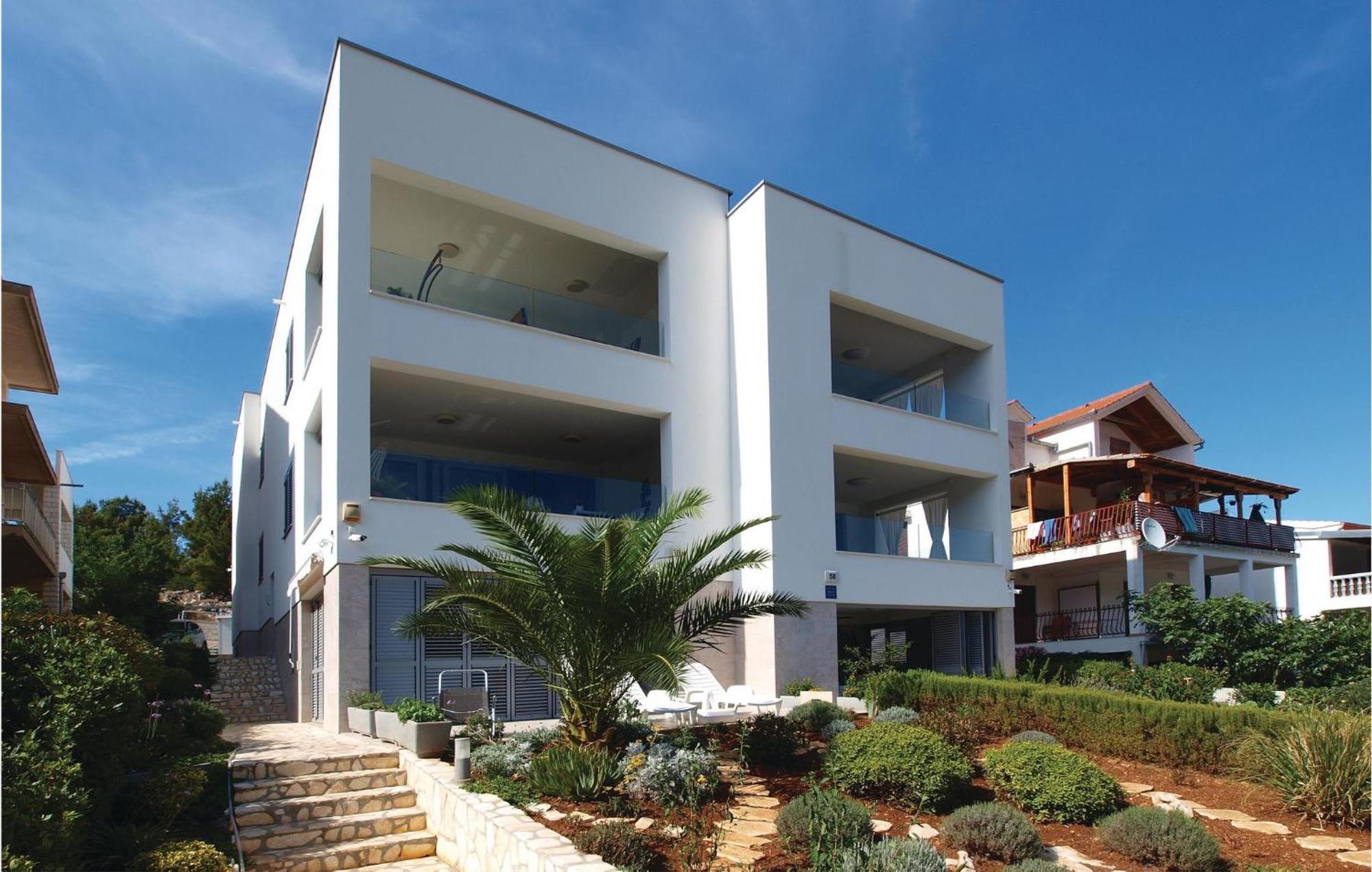 Stunning Apartment In Grebastica With Kitchen Exterior photo
